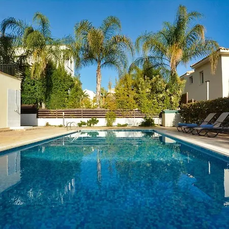 Paralia, Spacious 4bdr Villa, Close To Fig Tree Bay Protaras