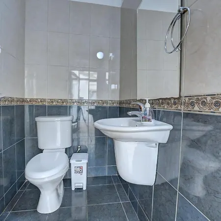 Paralia, Spacious 4bdr Villa, Close To Fig Tree Bay Protaras