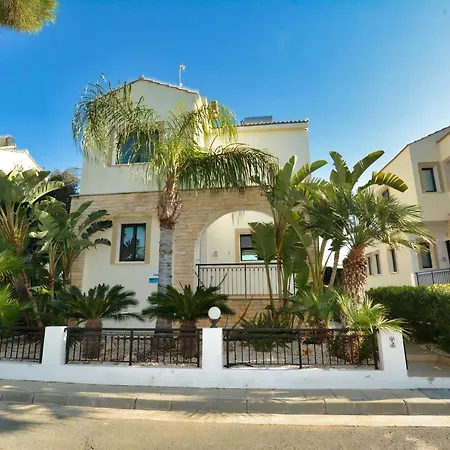 Paralia, Spacious 4bdr Villa, Close To Fig Tree Bay Villa Protaras